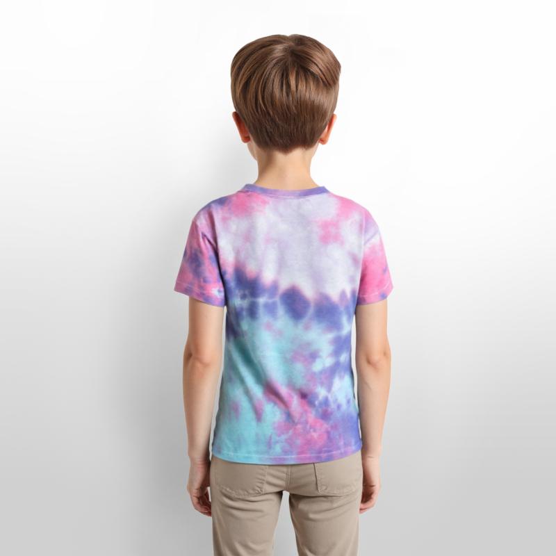 Dynamic Geometry: Bold Colors in Motion