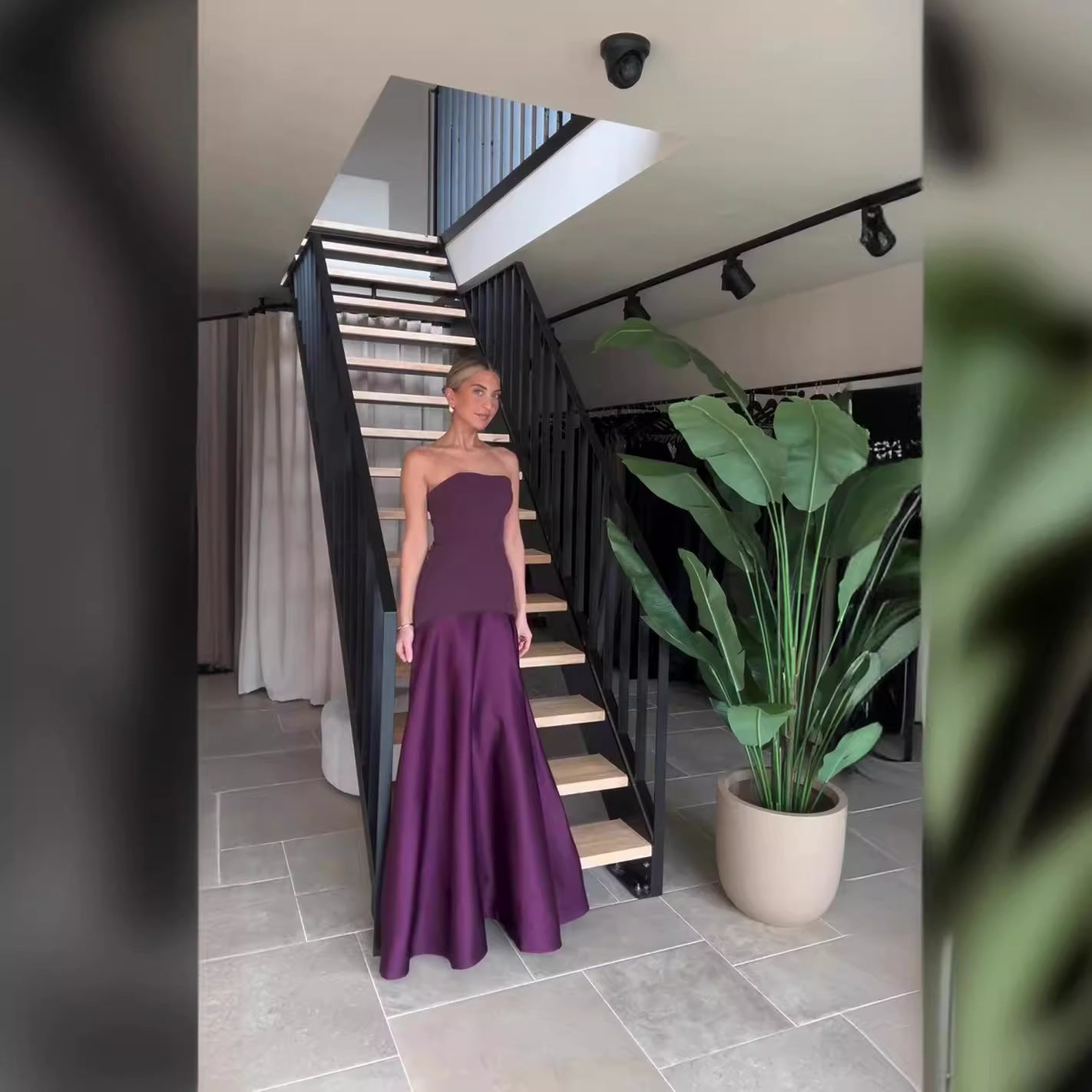 Strapless sleeveless suspender slim fit solid color dress