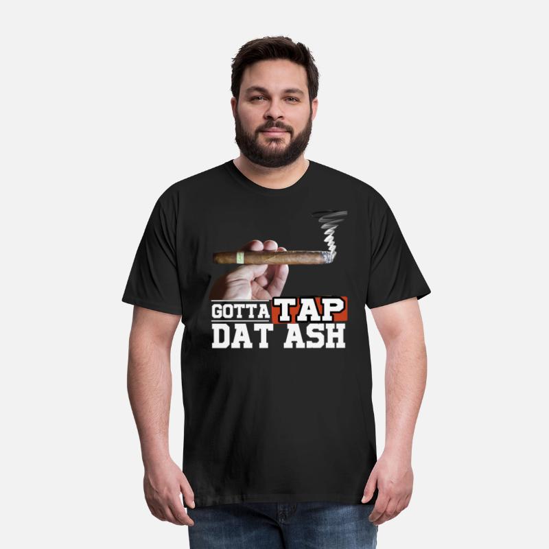 Cigar smoking, Gotta tap dat ash.