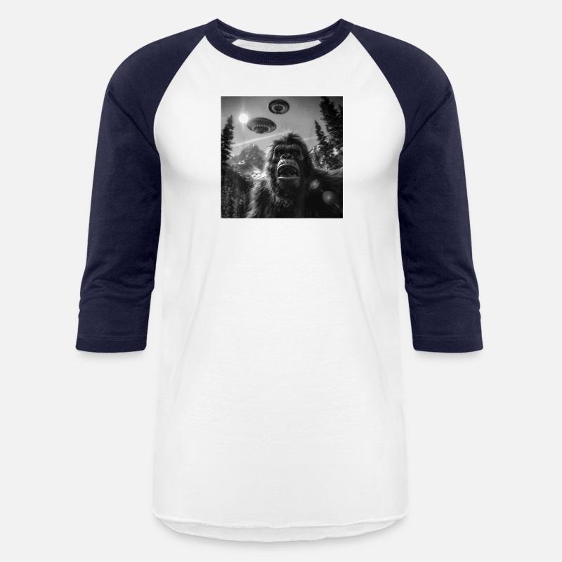 Graphic Bigfoot Sasquatch Selfie