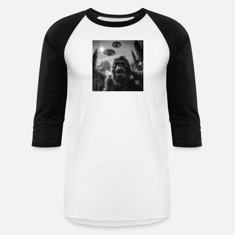 Graphic Bigfoot Sasquatch Selfie