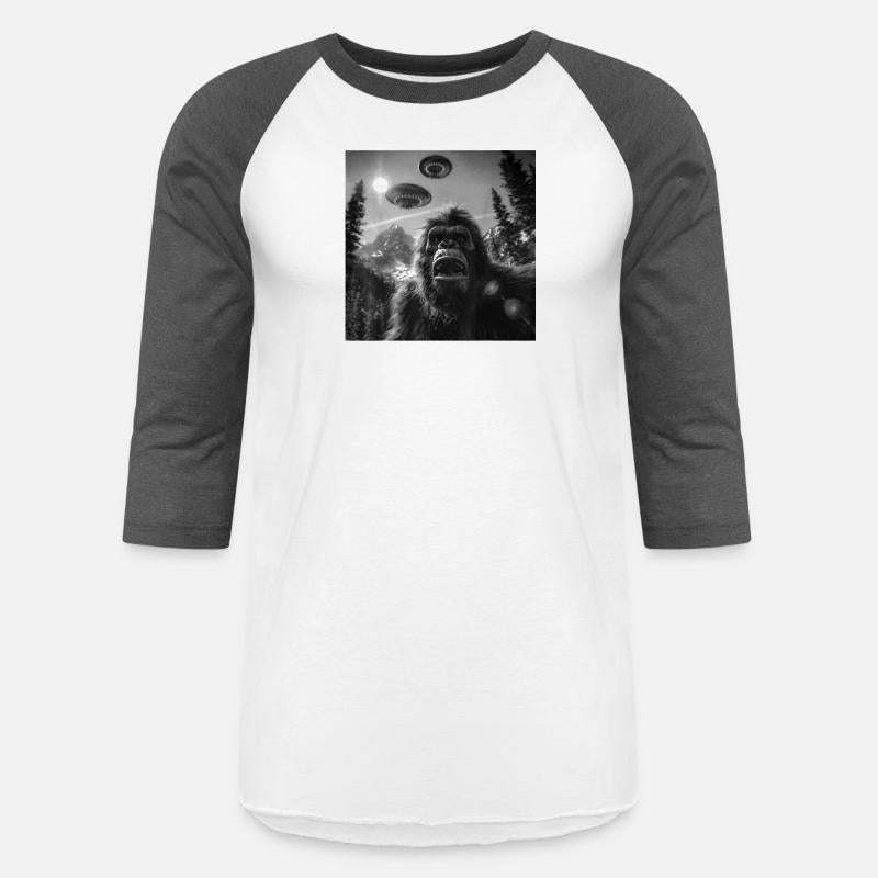 Graphic Bigfoot Sasquatch Selfie