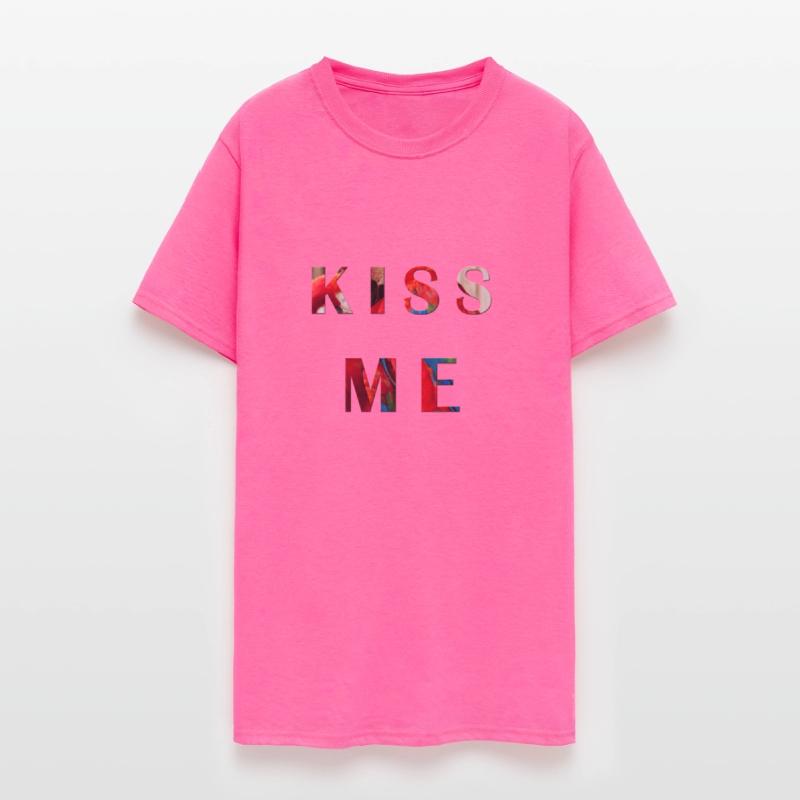 KISS ME COLORFUL T-SHIRT