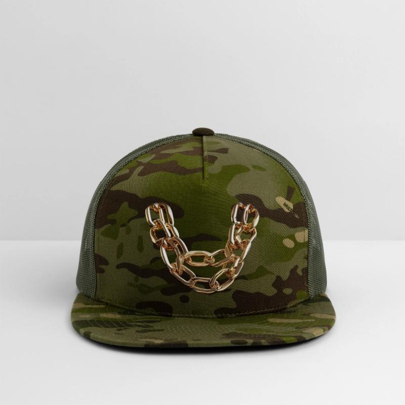 Shiny gold bold chain